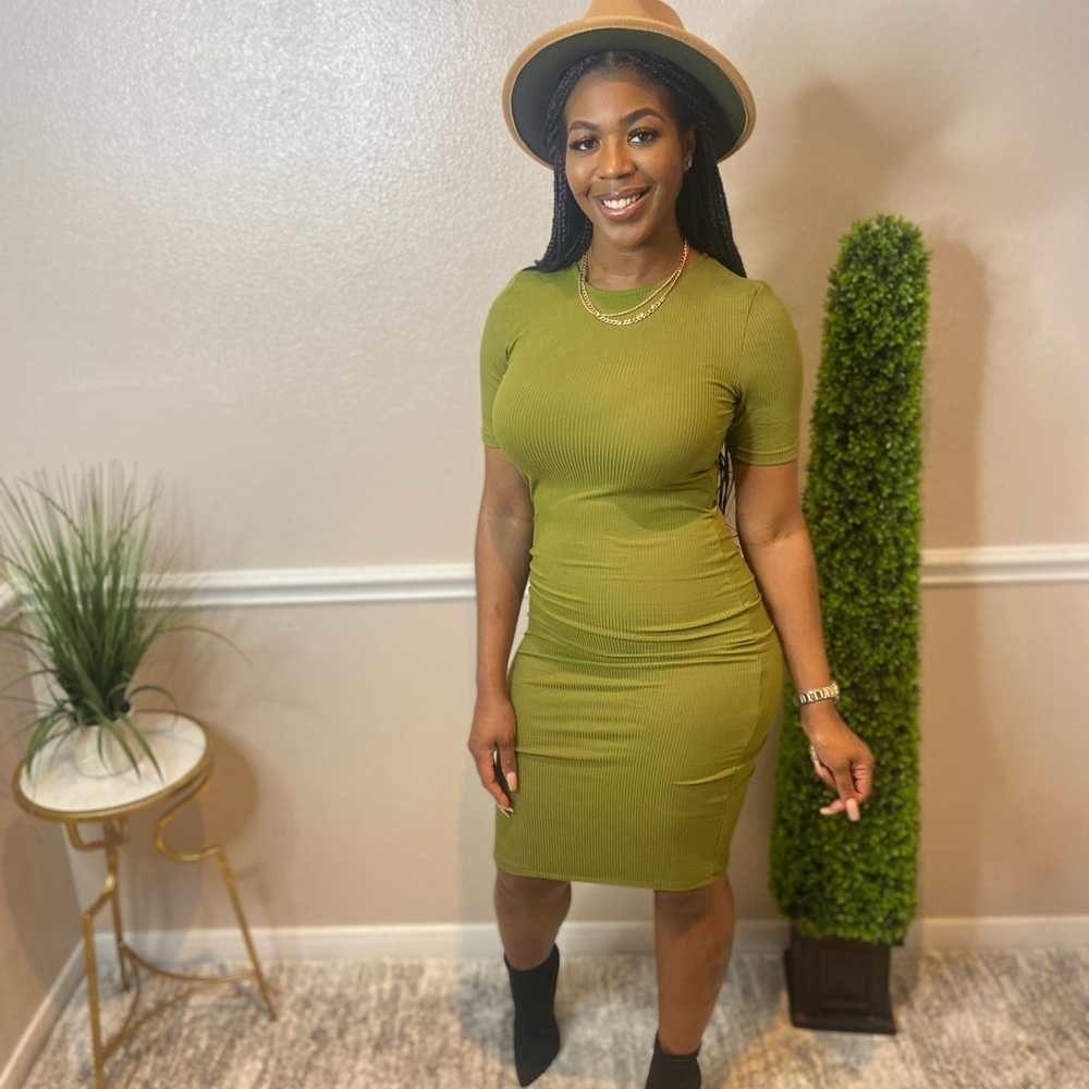 Chic Olive Ribbed Midi Dress